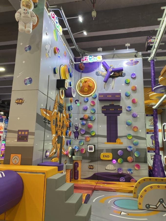 Customers from all over attended our company’s exhibition